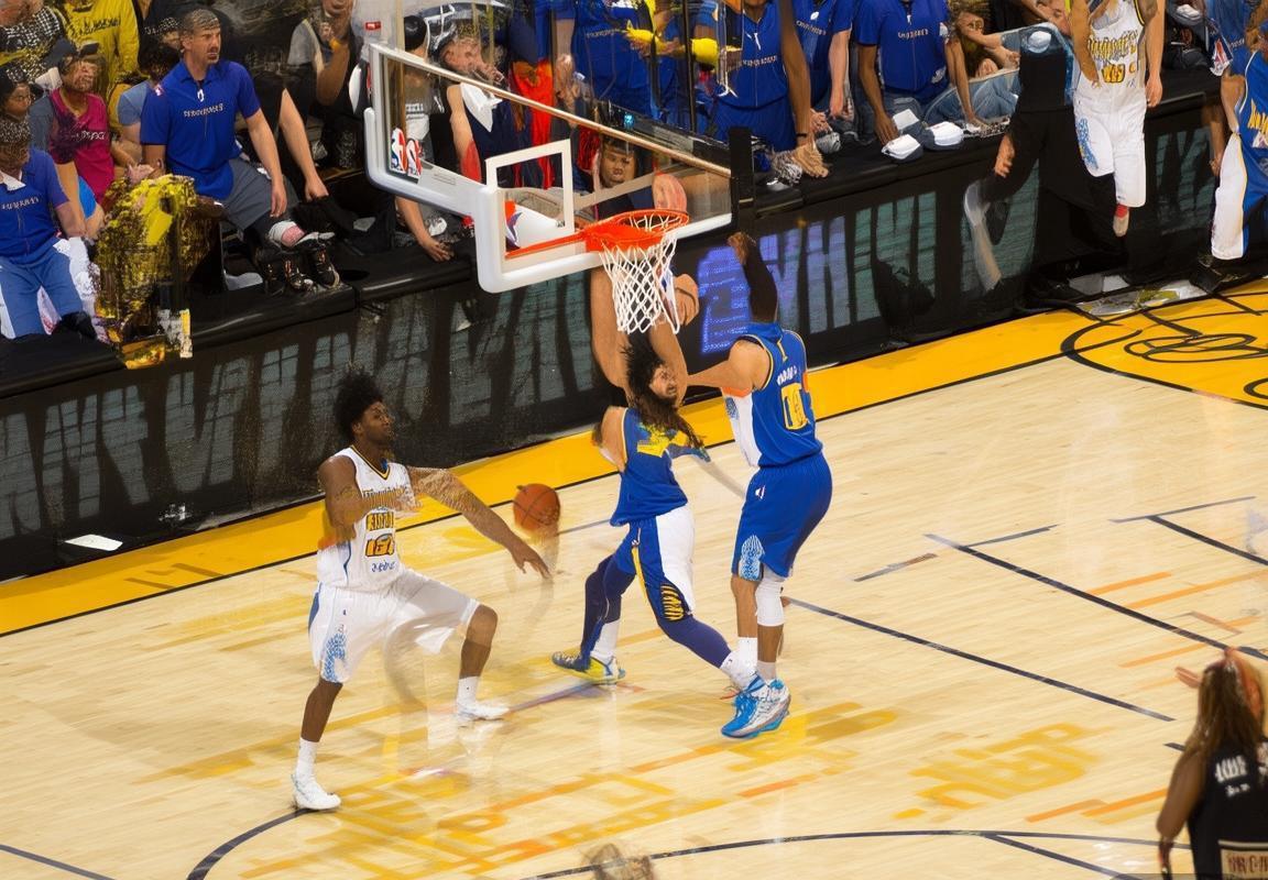 2017季后赛掘金勇士巅峰对决纪实(图4)